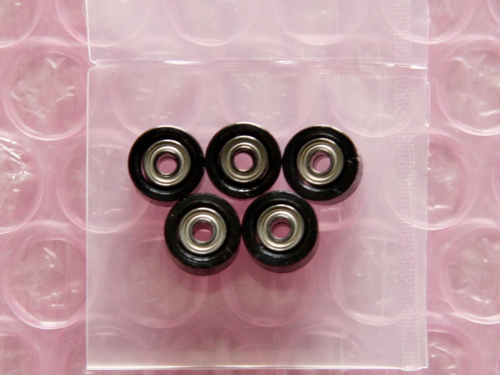 Five assembled bearings