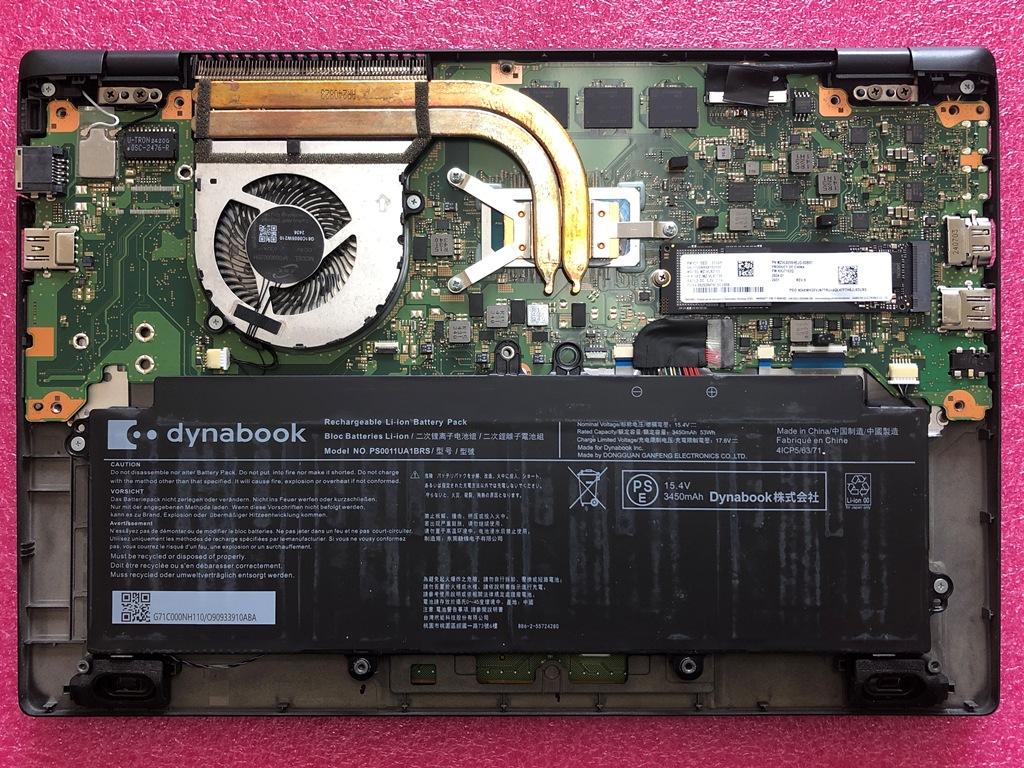 dynabook G83/KW 内部