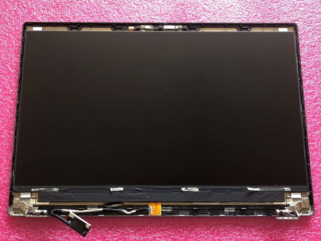 dynabook G83/KW 液晶ディスプレイ部 ベゼル取り外し後