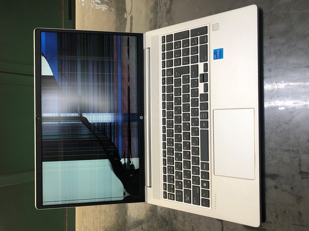 HP ProBook 450 G10 液晶パネル割れ