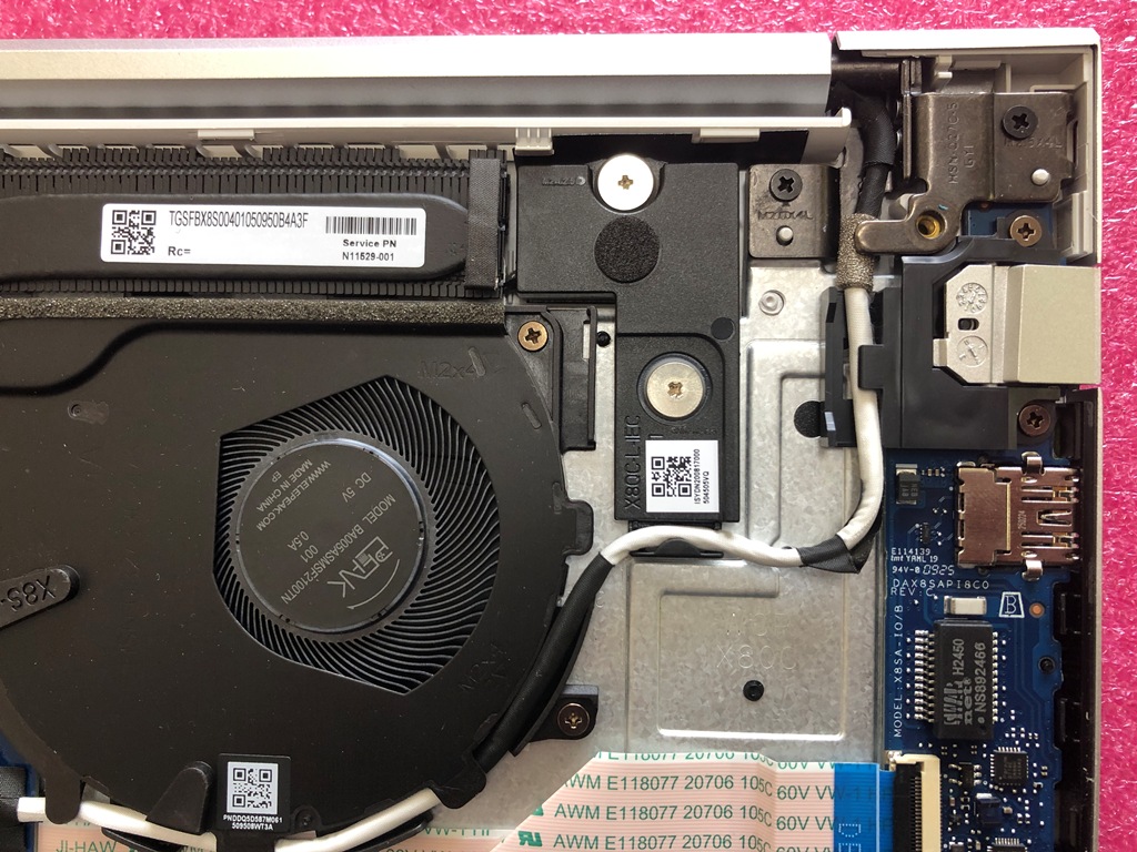 HP ProBook 450 G10 内部右側ヒンジ