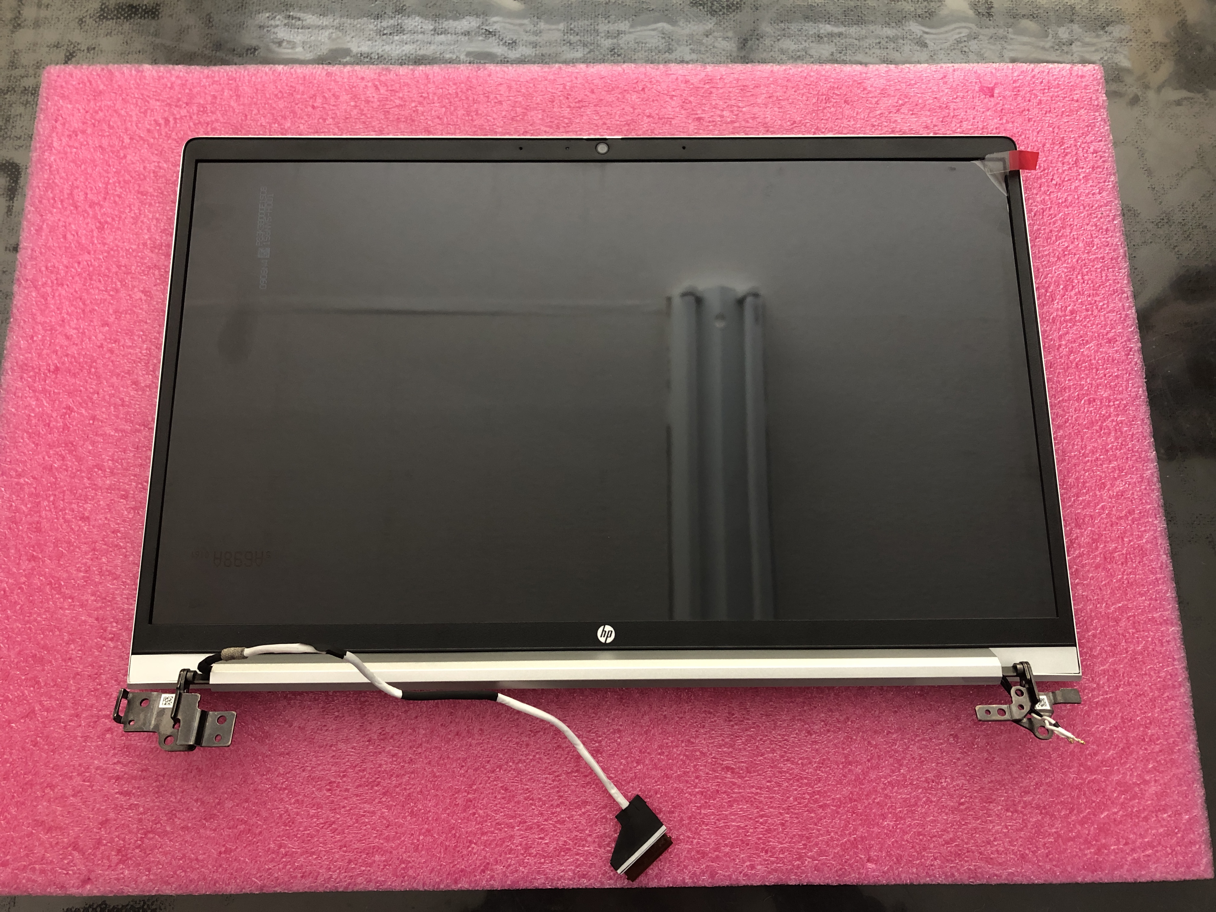 HP ProBook 450 G10 液晶ディスプレイ部 ベゼル取付後