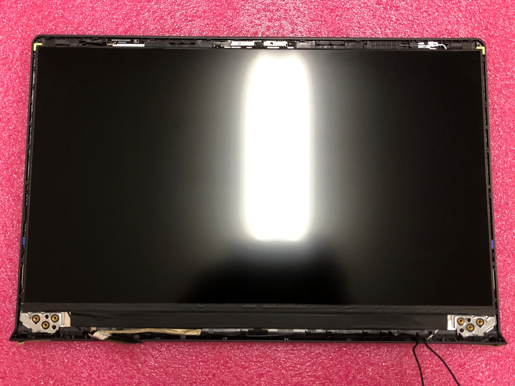 DELL Inspiron 15 トップカバー 液晶パネル 取り付け後