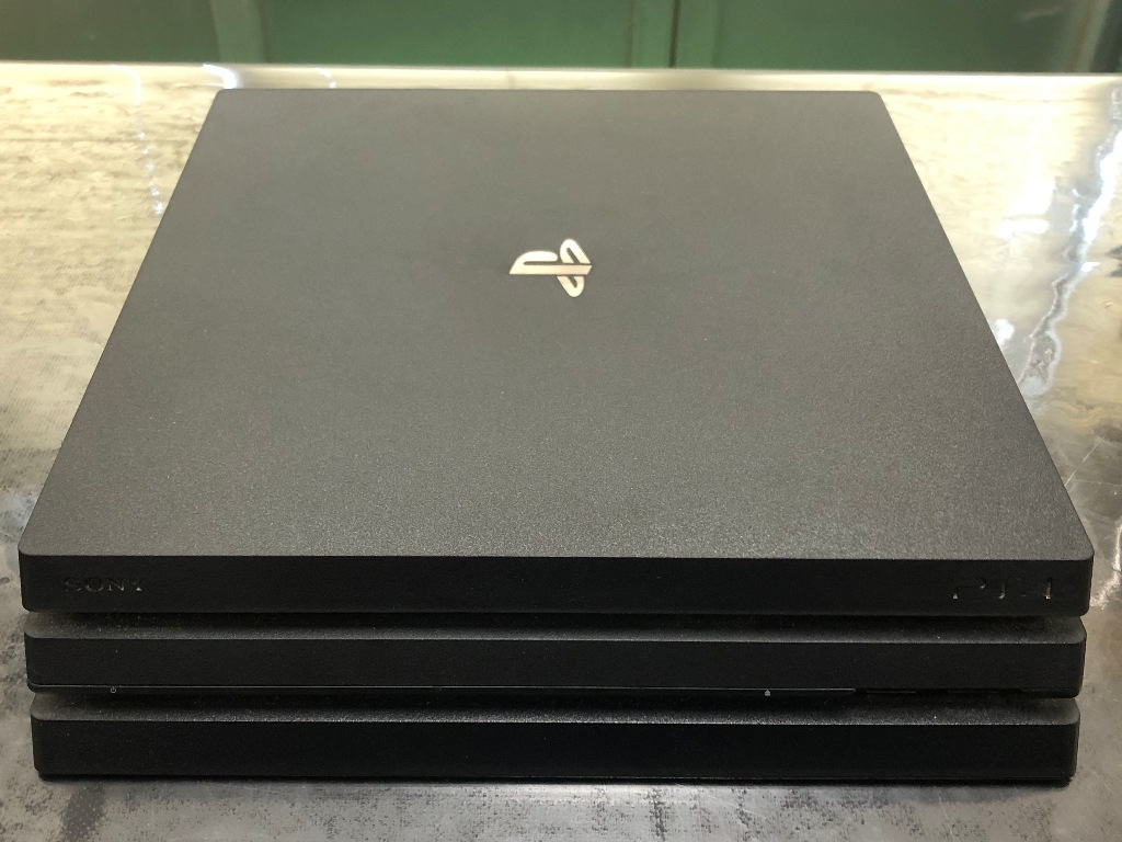 PlayStation 4 CUH-7218B