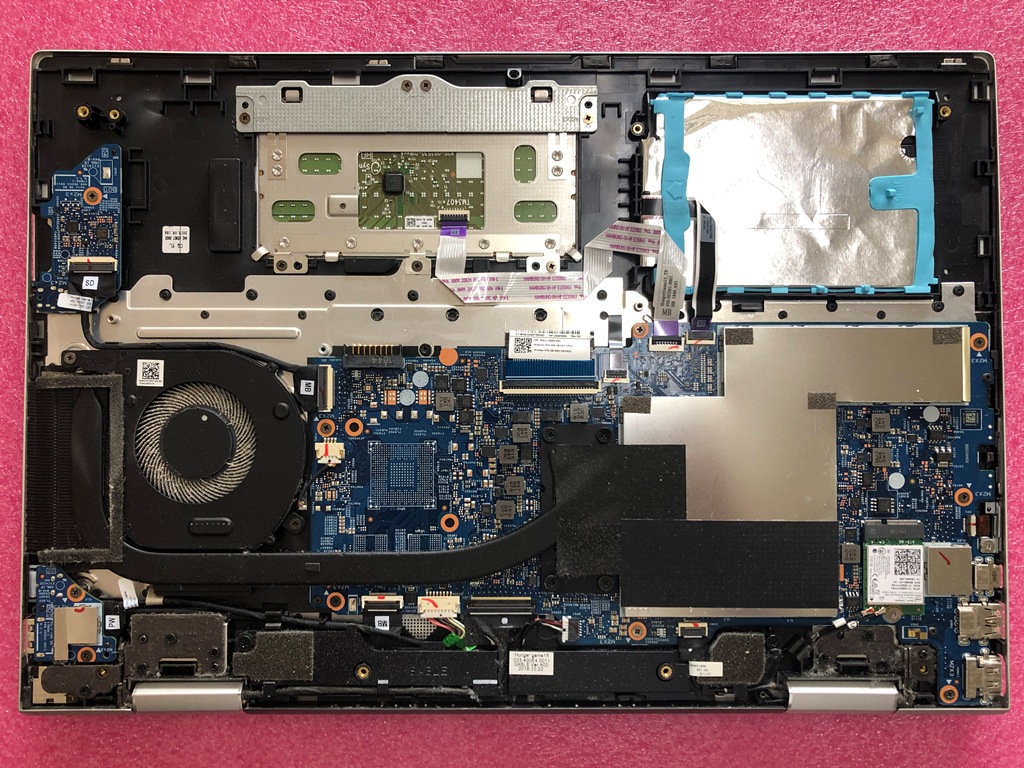 HP ENVY x360 内部