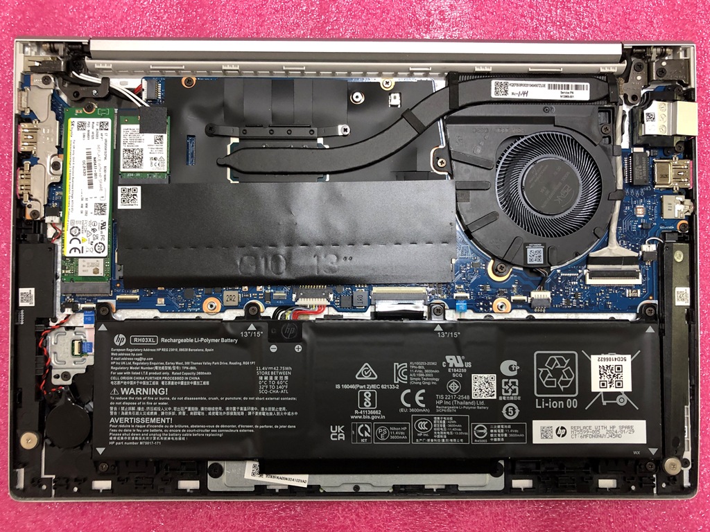 HP EliteBook 630 G10 内部