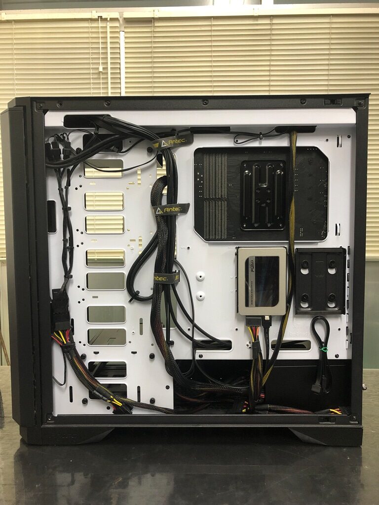 自作パソコン マザーボード交換後 裏面