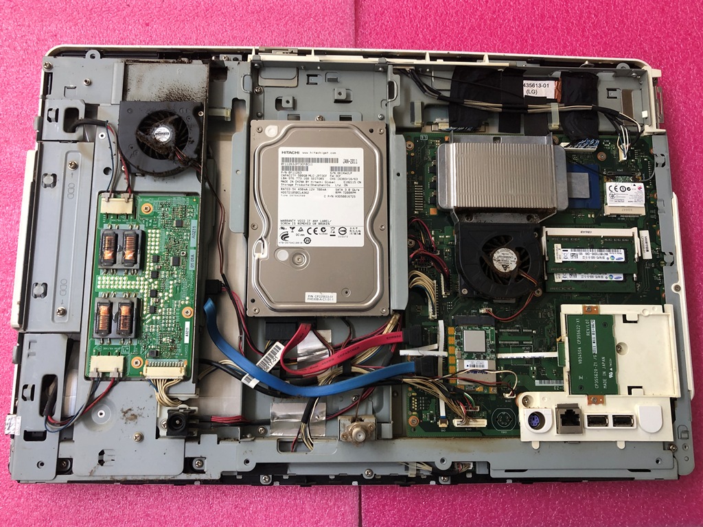 FUJITSU FMVF531BTW 内部