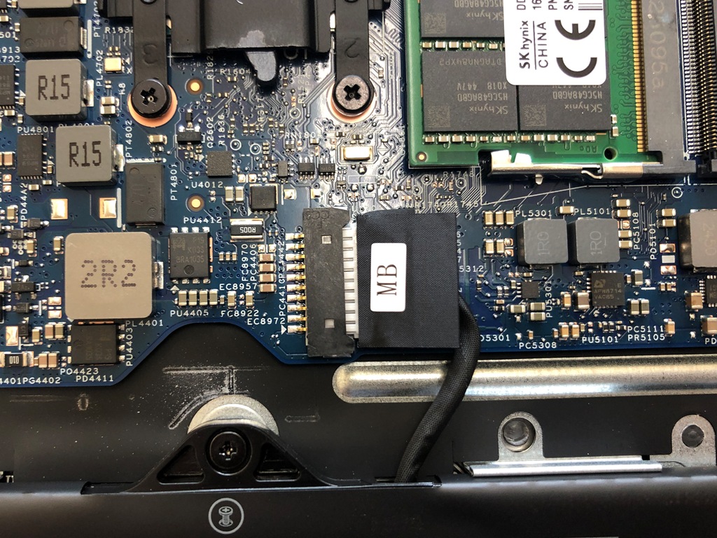 DELL Latitude 3550 バッテリコネクタ