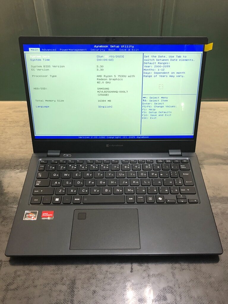 dynabook GA83/XY 液晶パネル割れ 修理後