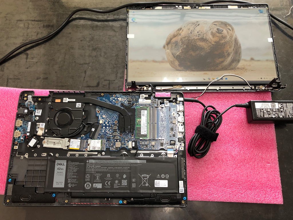 DELL Latitude 3550 液晶パネル交換修理 仮組動作確認