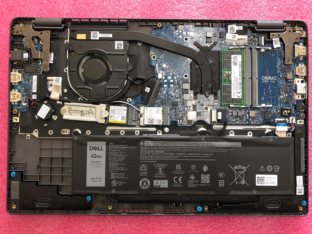 DELL Latitude 3550 液晶パネル交換修理 パーツ再取付