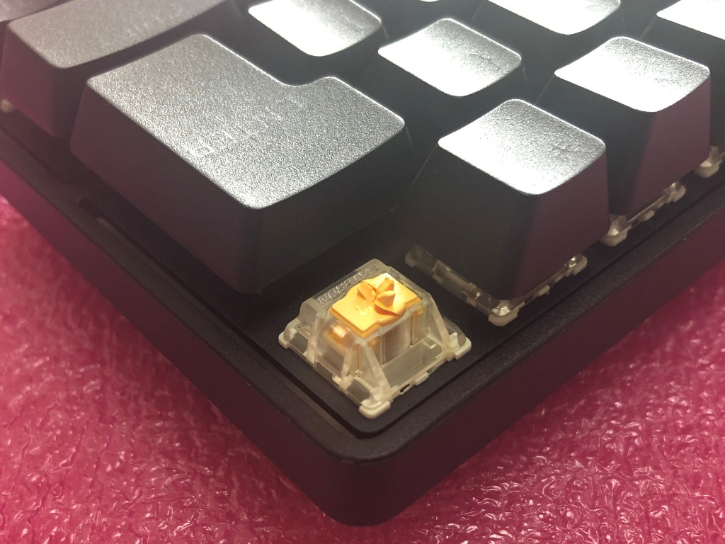 SteelSeries Apex 9 Mini BackSpaceキースイッチ破損 スイッチ拡大